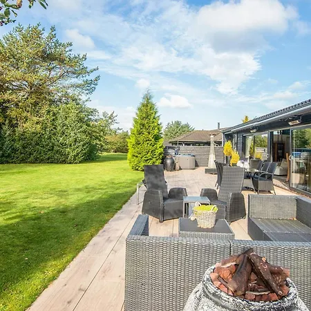 5 Star In Silkeborg בית נופש *